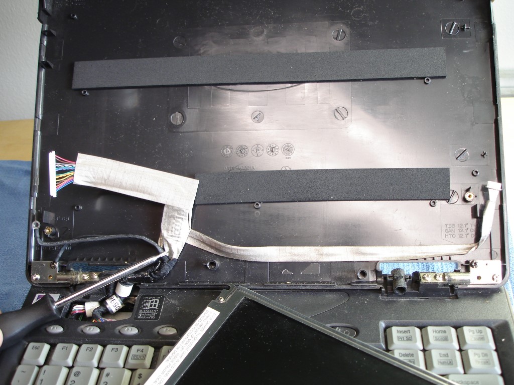 LCD Overhead Projector Laptop Powered Previously on Instructables